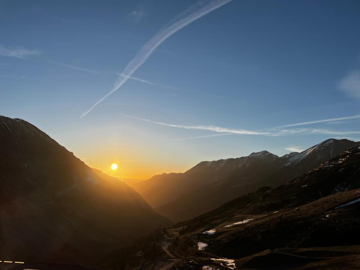 Ski Piau Engaly 50 M Des Pistes De Ski Et Du Coeur De Station อาร์กานูว์เอต์ ภายนอก รูปภาพ
